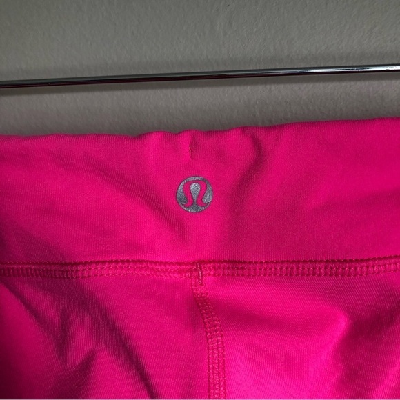 Lululemon Heat It Up Crop Yoga Pant Pinkelicious Parfait Hot Pink Women’s Size 4 - Picture 7 of 10